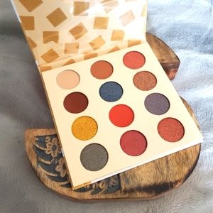 2 for $30 Beauti Bakerie Do it for the Graham Eyeshadow Palette 🎨